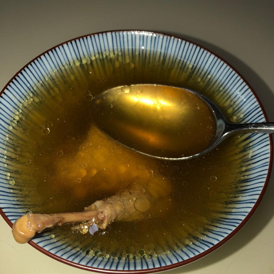 红枣枸杞乳鸽汤