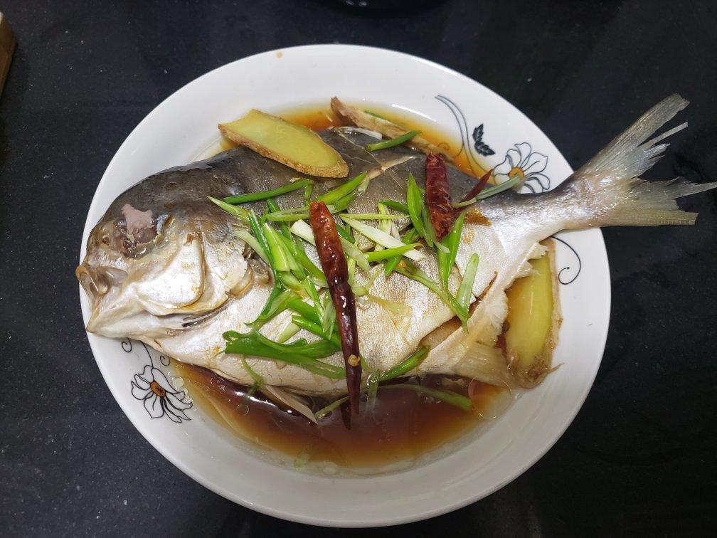 清蒸鲳鱼