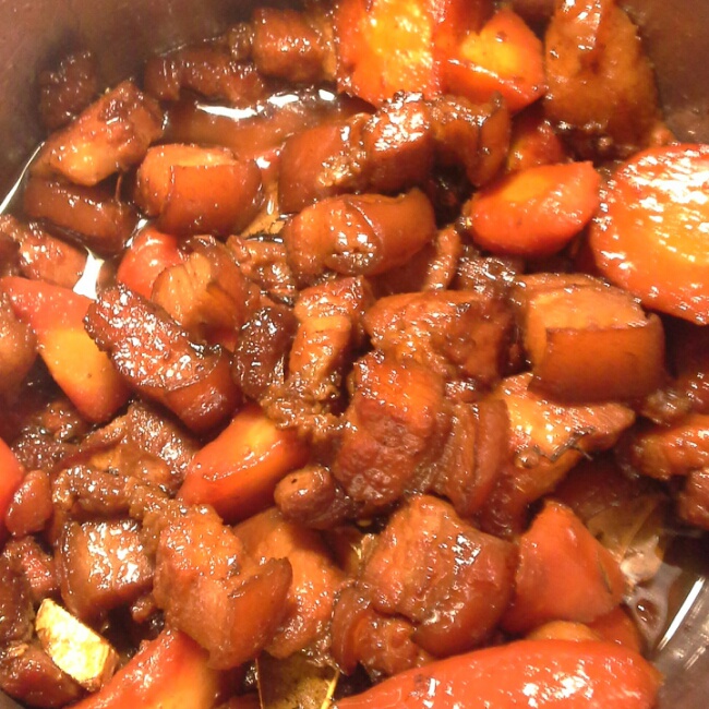 不焯水不放油的家常红烧肉