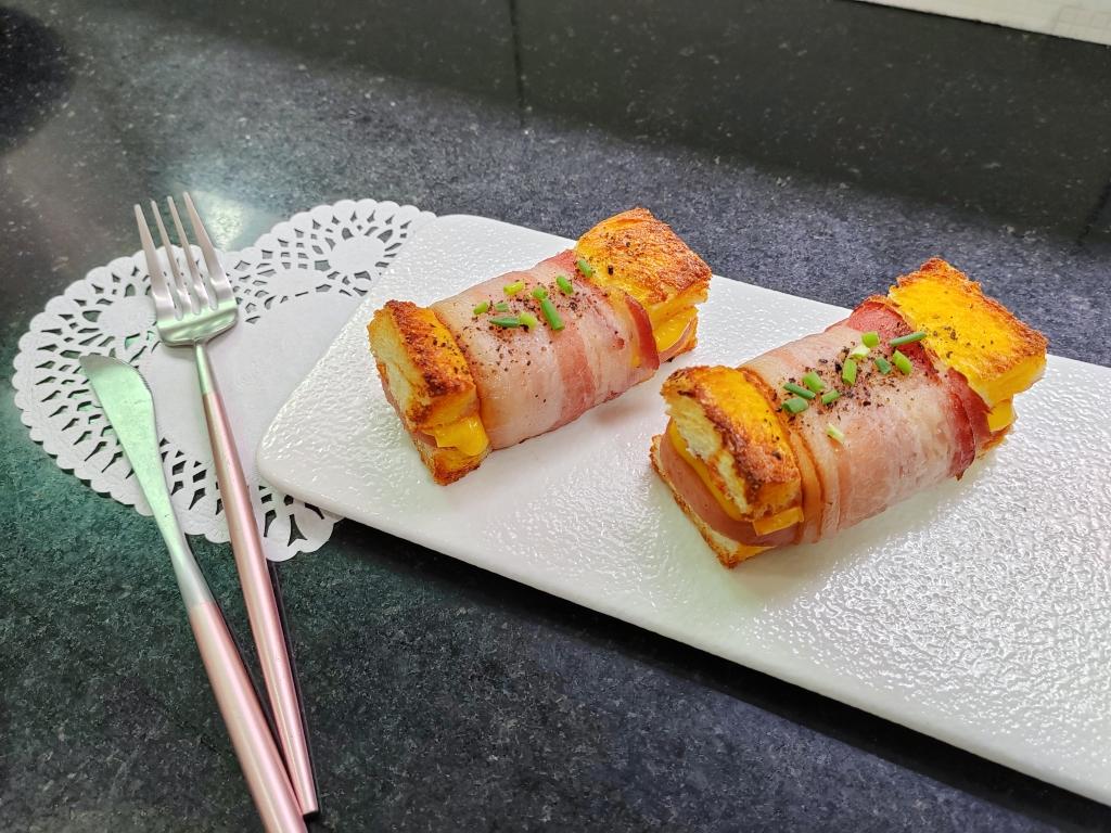 芝士培根吐司卷
