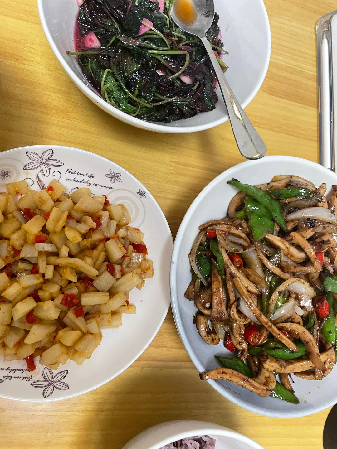 爆炒鱿鱼须，加上这一步，可以与铁板鱿鱼媲美