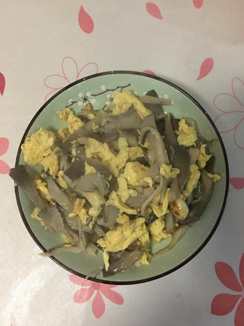 蘑菇炒鸡蛋【快手菜】