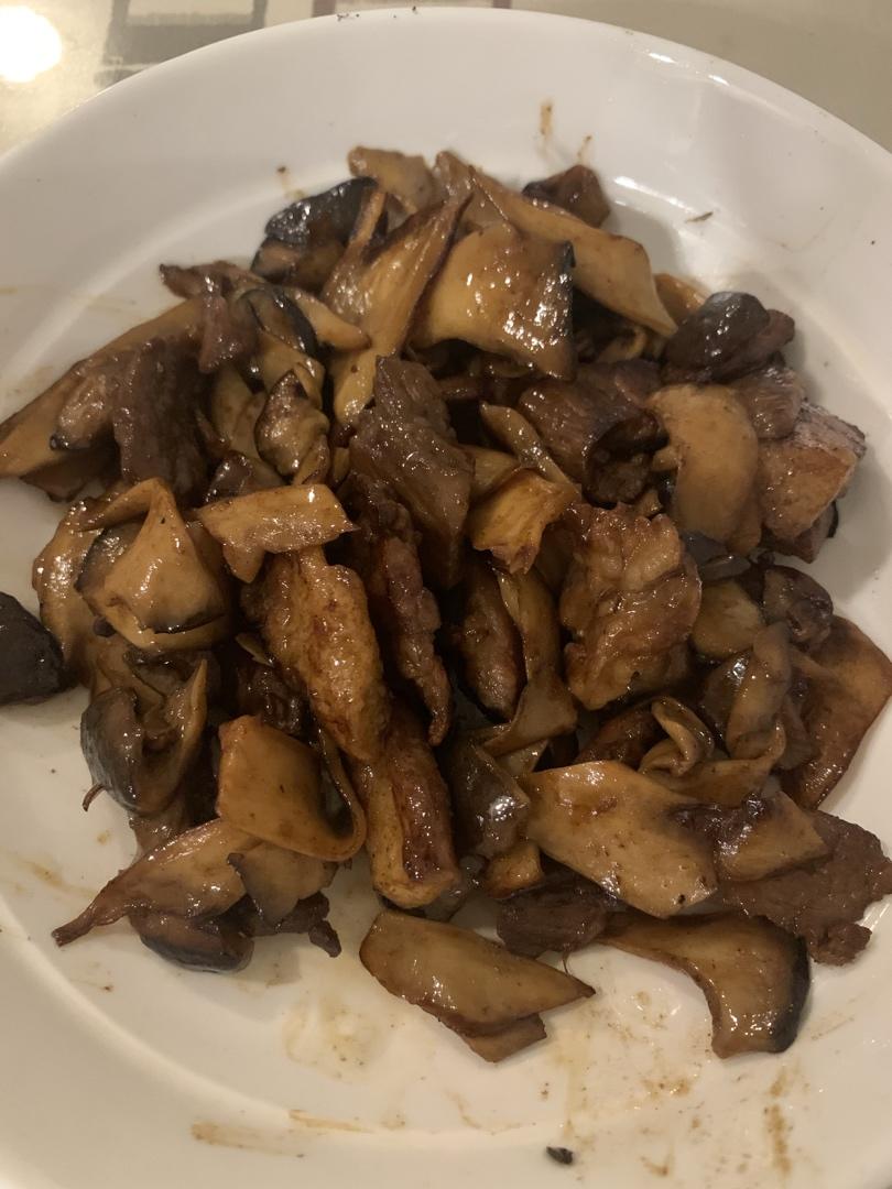 杏鲍菇炒肉