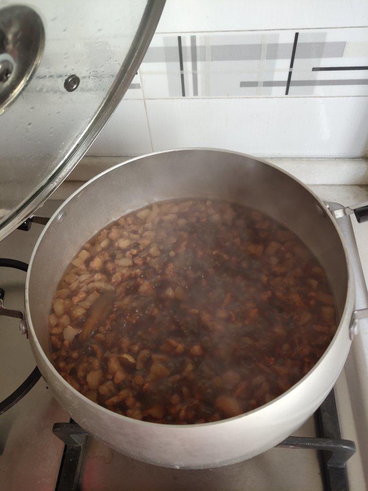 云朵般松软爆浆蜜汁叉烧包