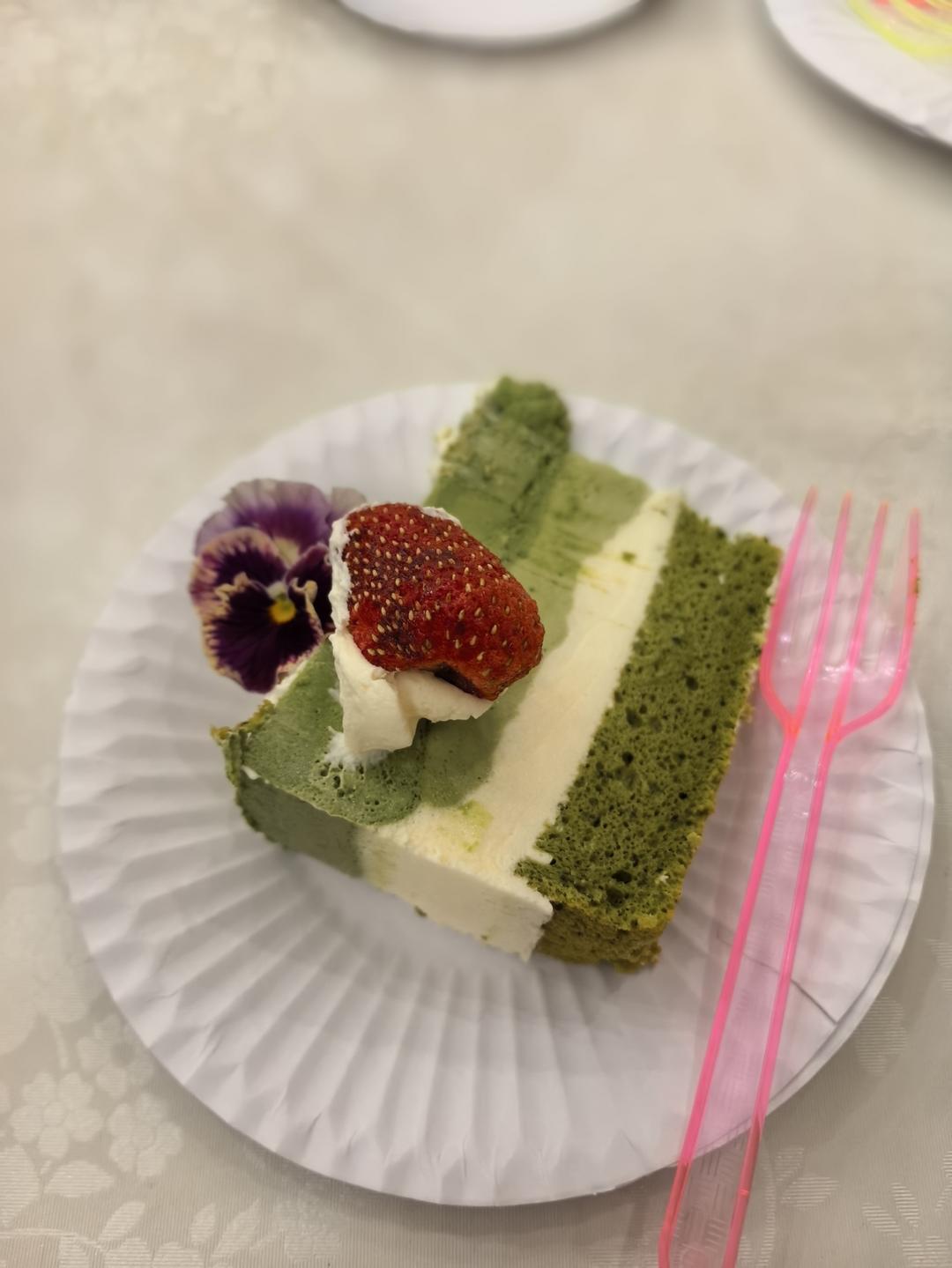 渐变抹茶慕斯蛋糕：我Amanda带着既美又作的抹茶甜点又来了！【曼食慢语】