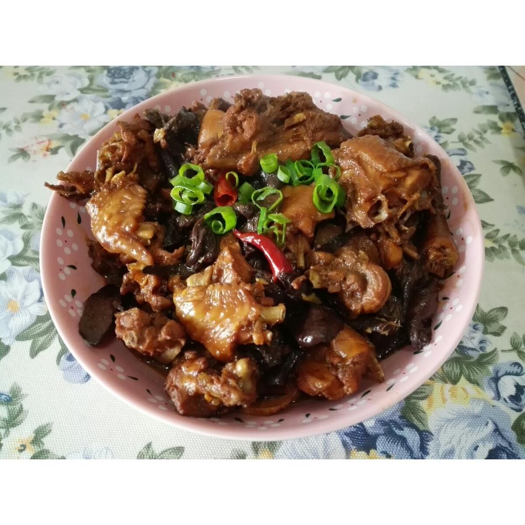 小鸡炖蘑菇