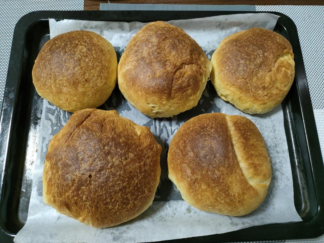 吃过这个黄油面包Brioche，你很难再爱上街边蛋糕店的面包店