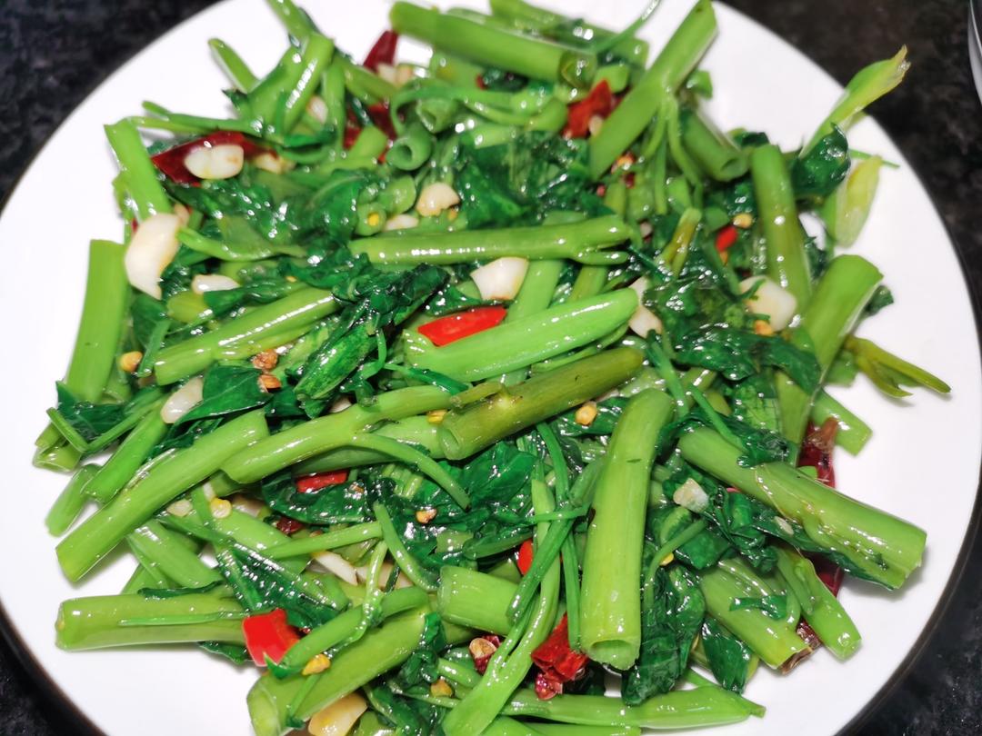 炝炒空心菜（不黑的秘密）
