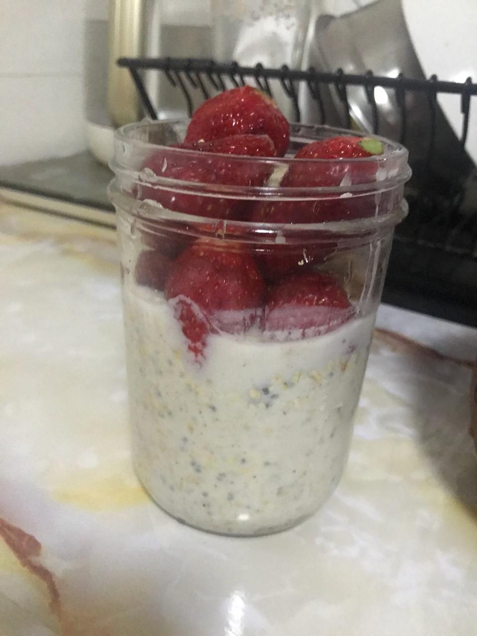 1分钟早餐，水果麦片罐子