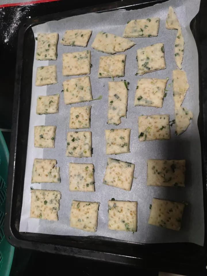 无糖香葱苏打咸饼干