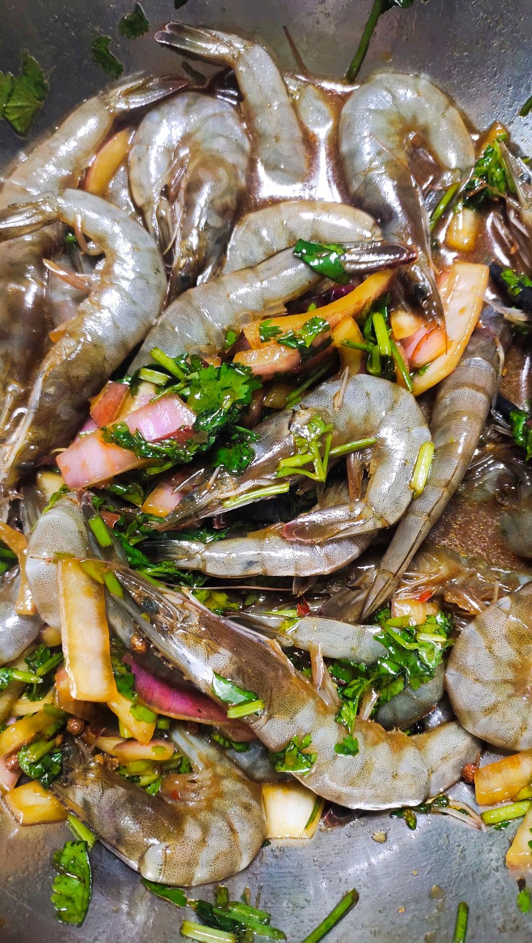 生呛虾，生腌虾（肉质细腻，口感鲜美）