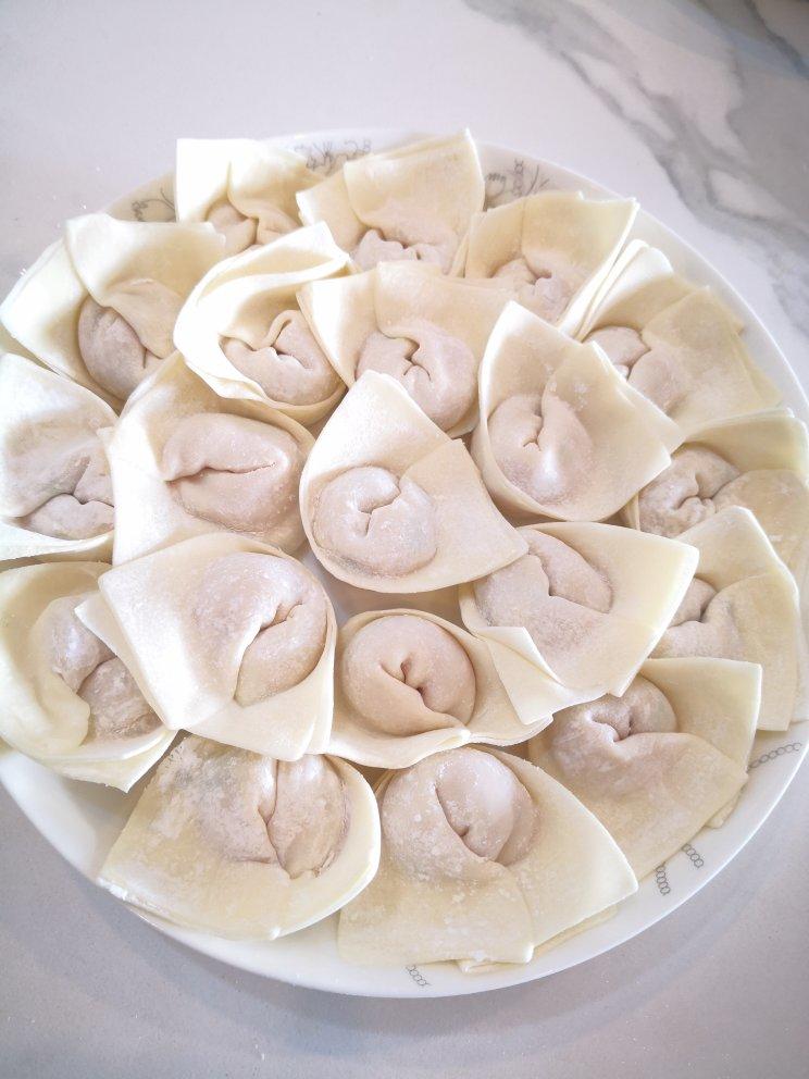 花花律师做的馄饨两种包法