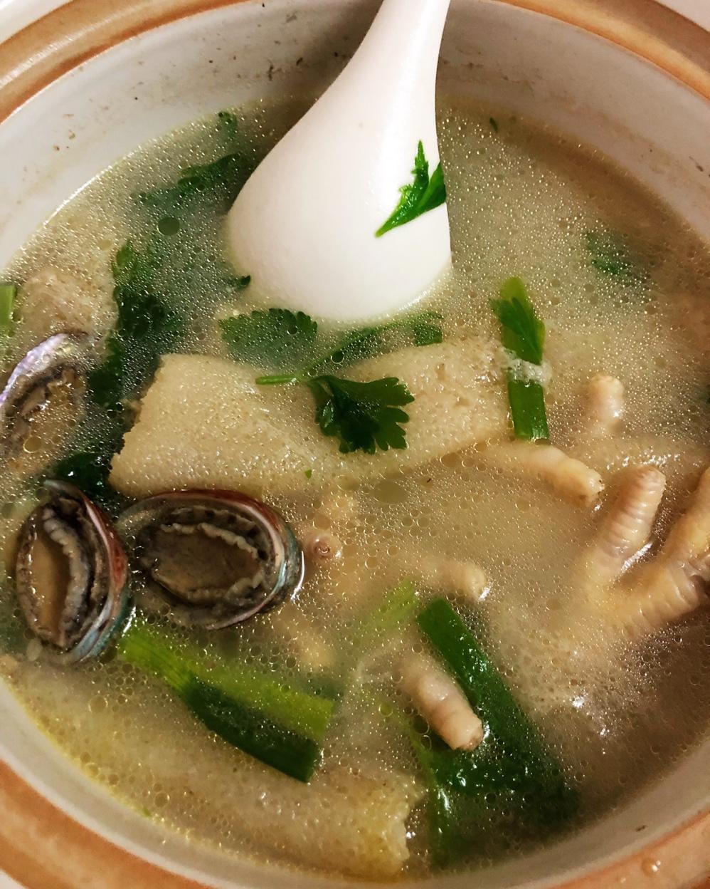 乌鸡鲍鱼竹荪汤