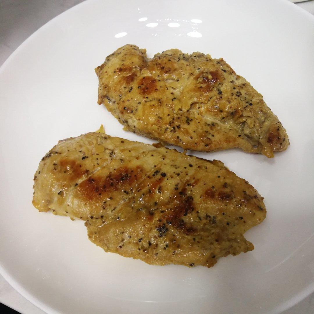 【嫩煎鸡胸肉】