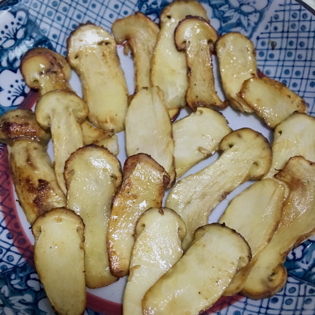 黄油煎松茸