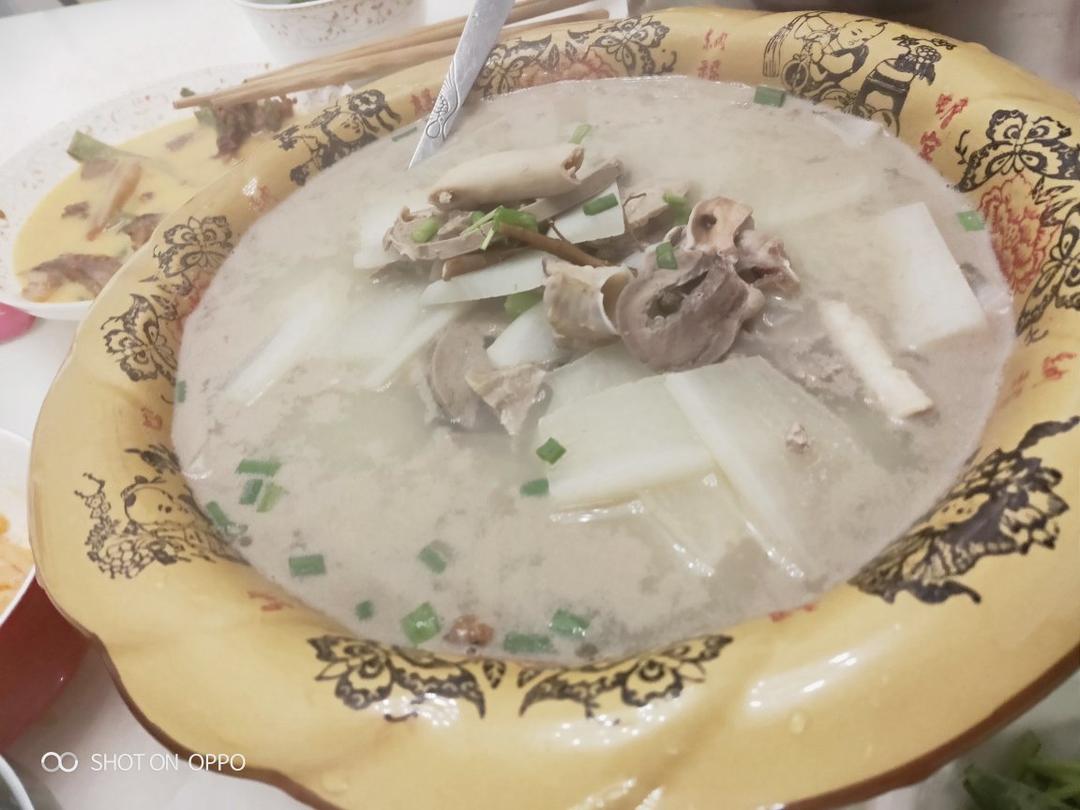 适合秋冬喝的“羊杂汤”