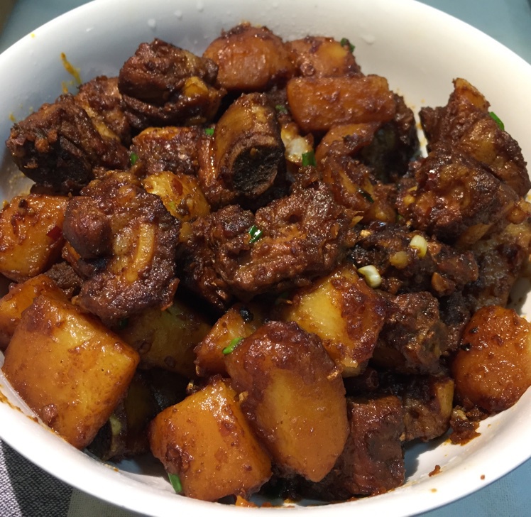 川味土豆烧排骨