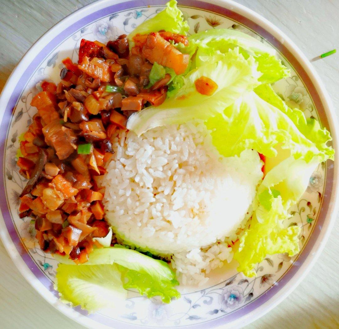 台式卤肉饭~
