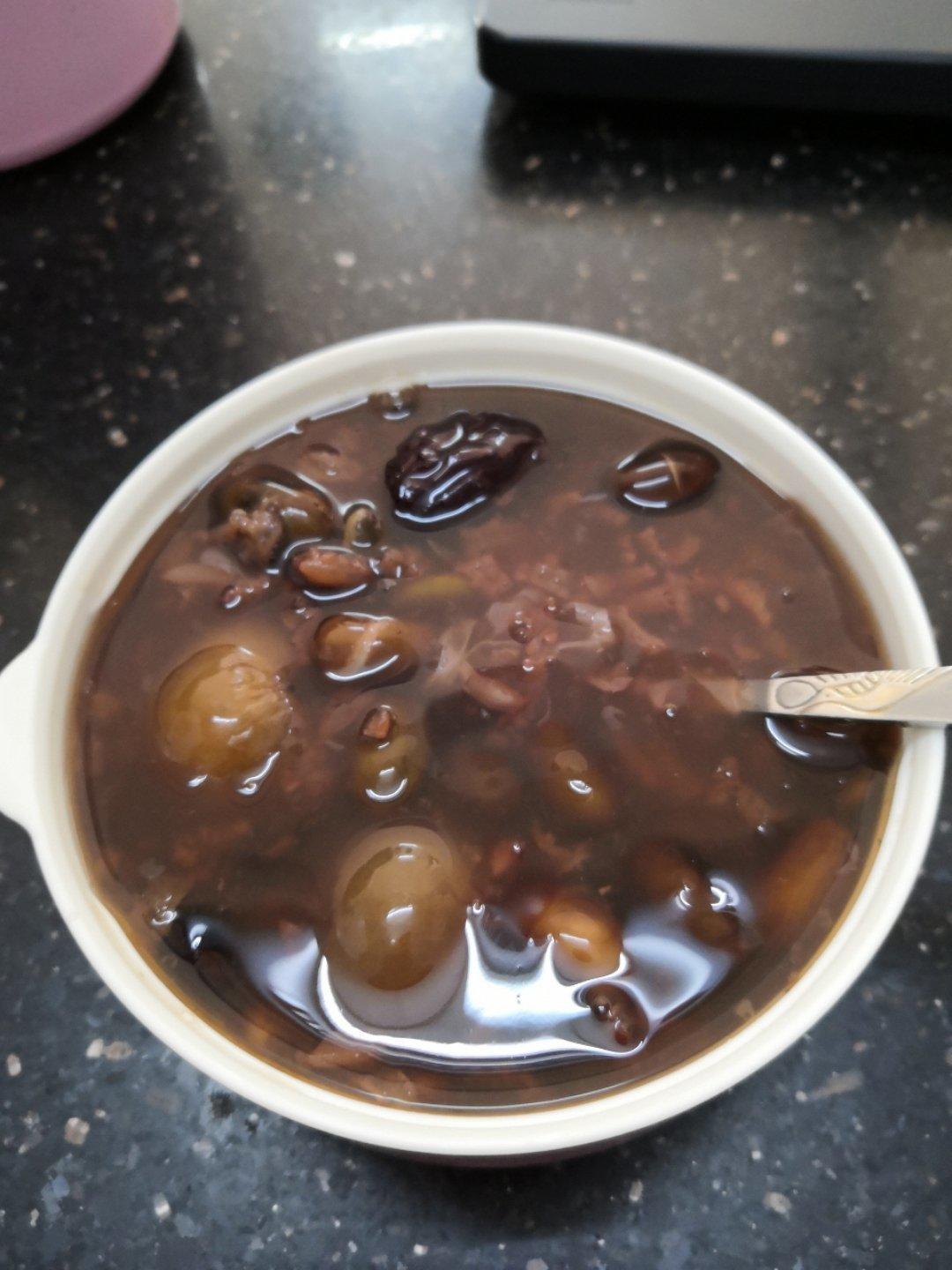 【小森妈妈备孕药膳】黑豆糯米促排卵粥