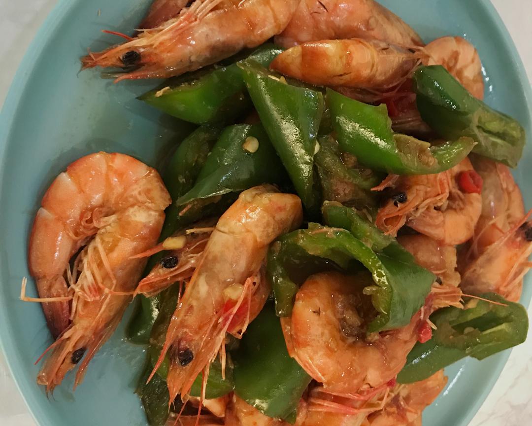 青椒炒虾的做法