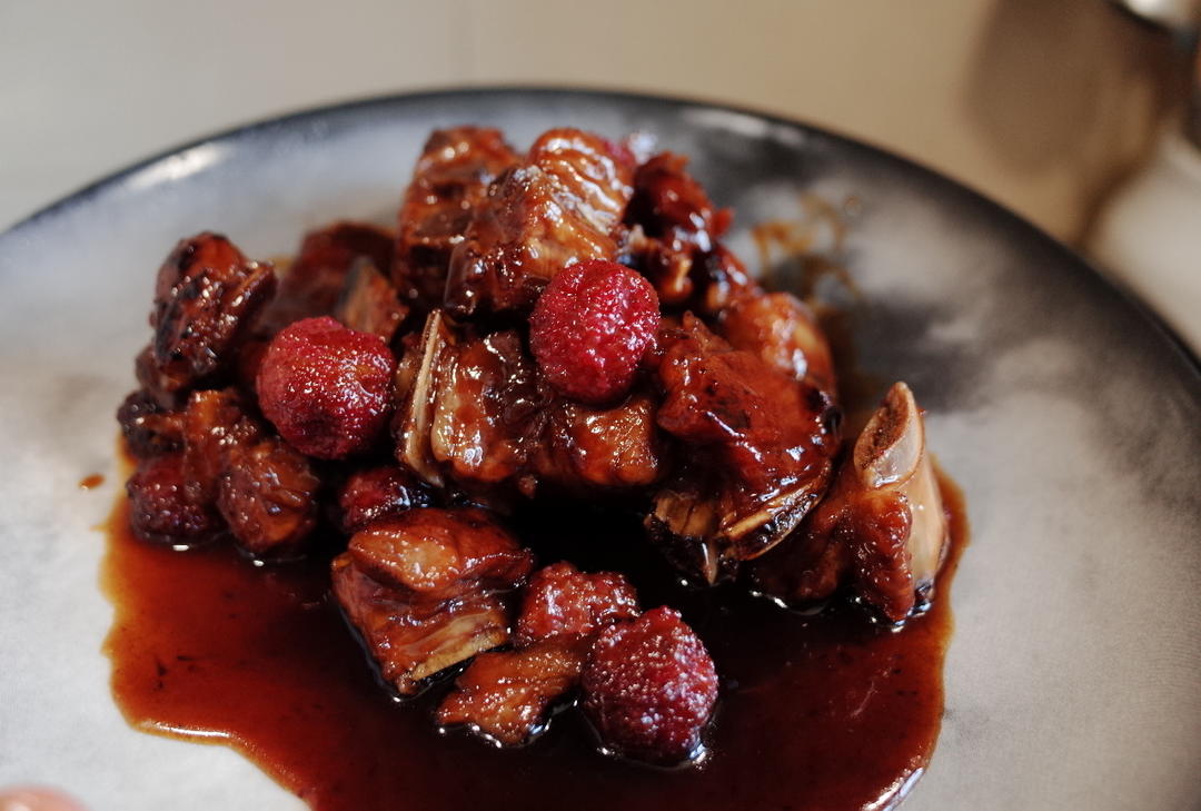 酸甜开胃的杨梅小排