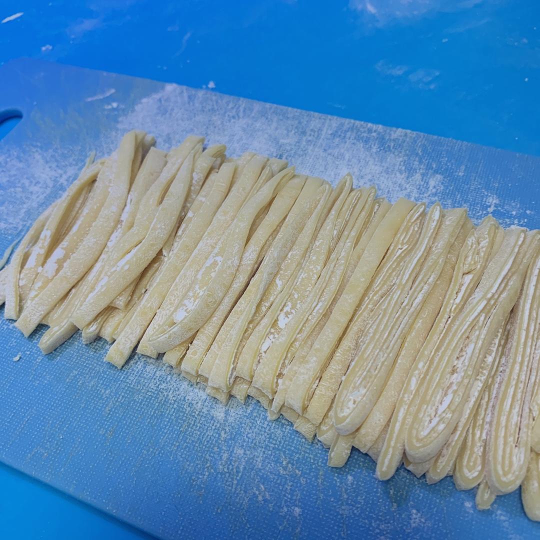 手工面条之鸡蛋面条