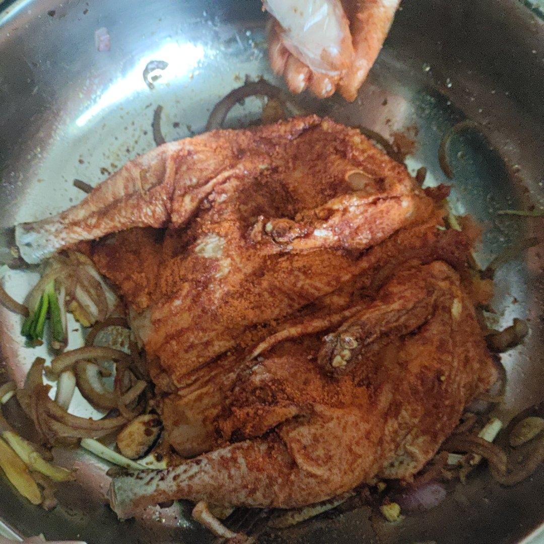 鲜嫩多汁，外酥里嫩的秘制奥尔良烤鸡