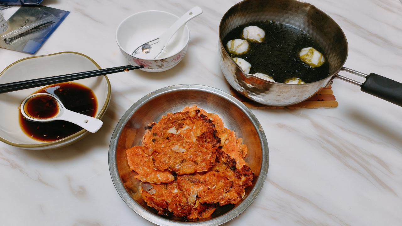 不用去韩国也能吃到的正宗韩式泡菜饼