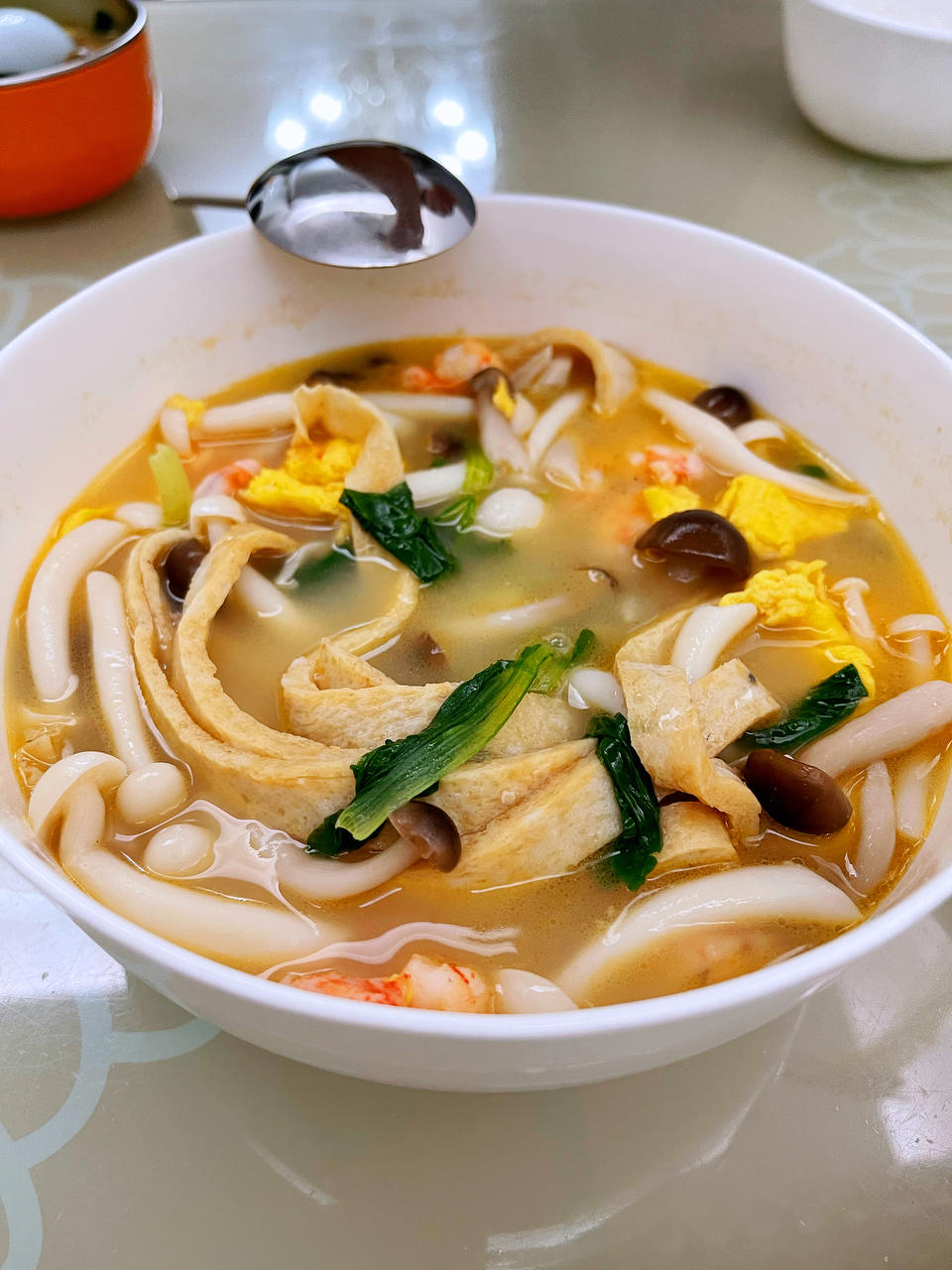 汤浓鲜美的三鲜菌菇汤，好喝不长胖，5分钟搞定