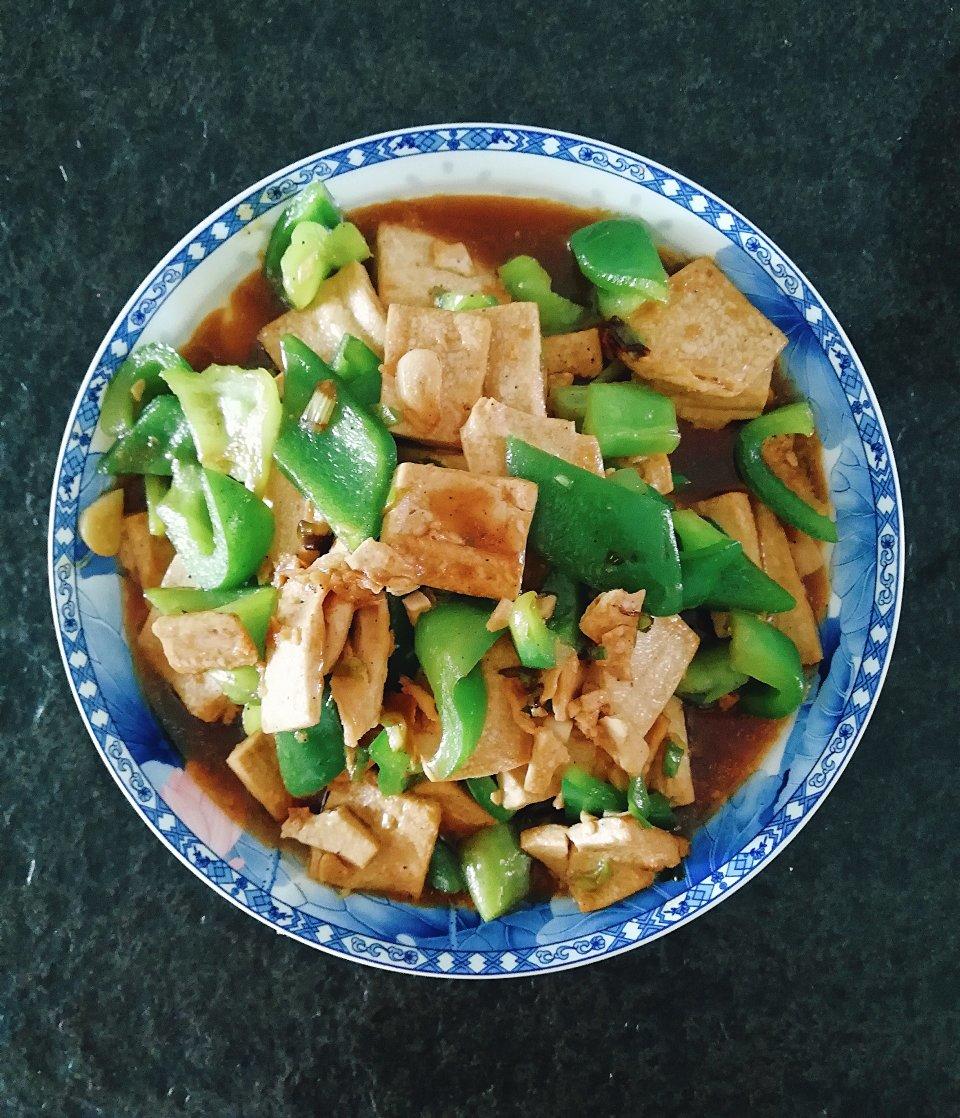 青椒炒豆腐