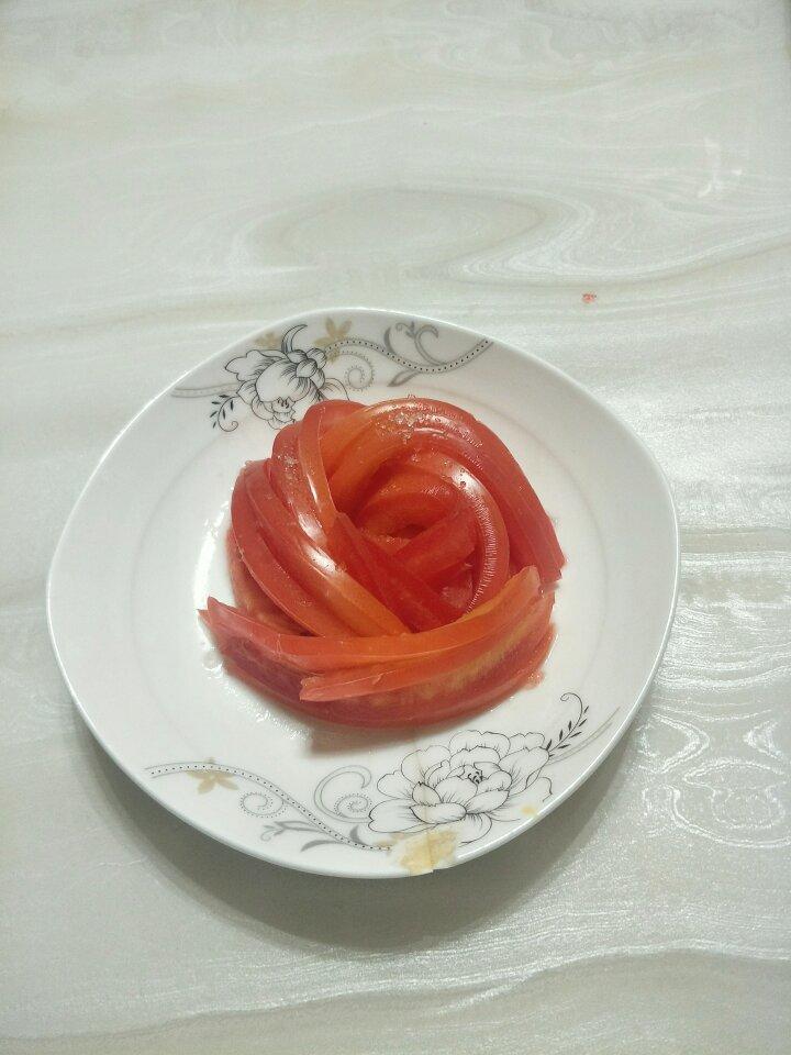 好嘛，我是这样切番茄花儿的~
