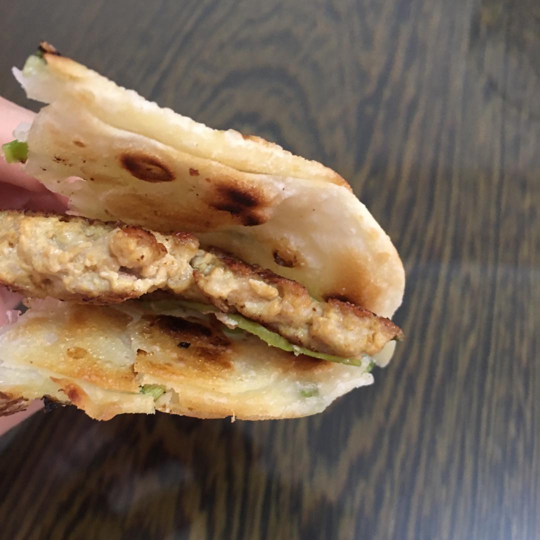 【饺子皮葱油饼】