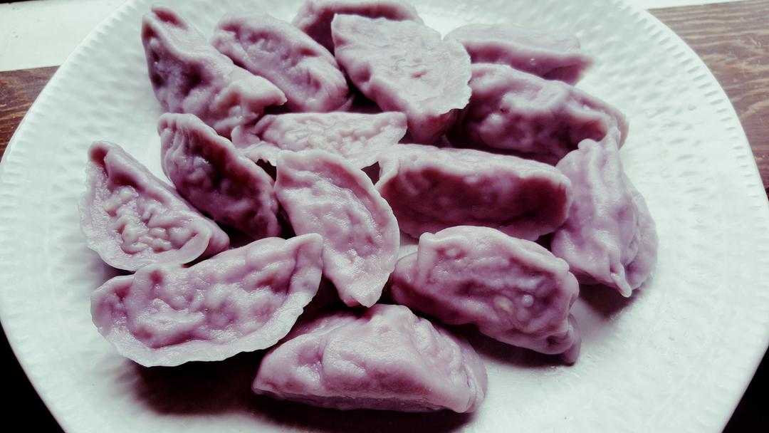 七彩饺子！彩色饺子～