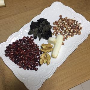养生芡实红豆糊（破壁机食谱）的做法 步骤1