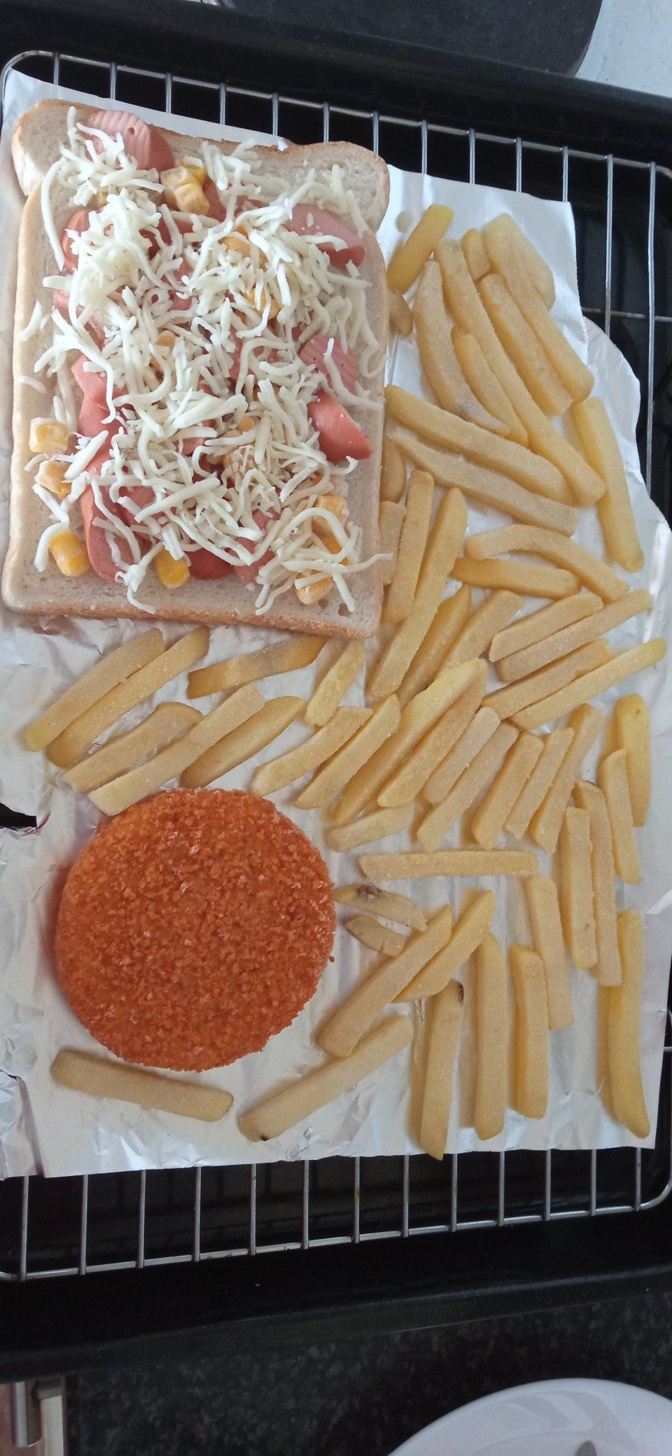 吐司披萨，十分钟快手早餐，简单到极致的神仙搭配