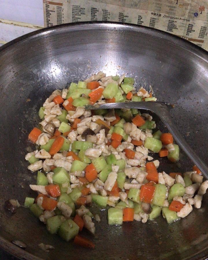 宫爆鸡丁~~米饭好伴侣，甜香鲜，家有孩子的一定要这样做，营养美味好吸收