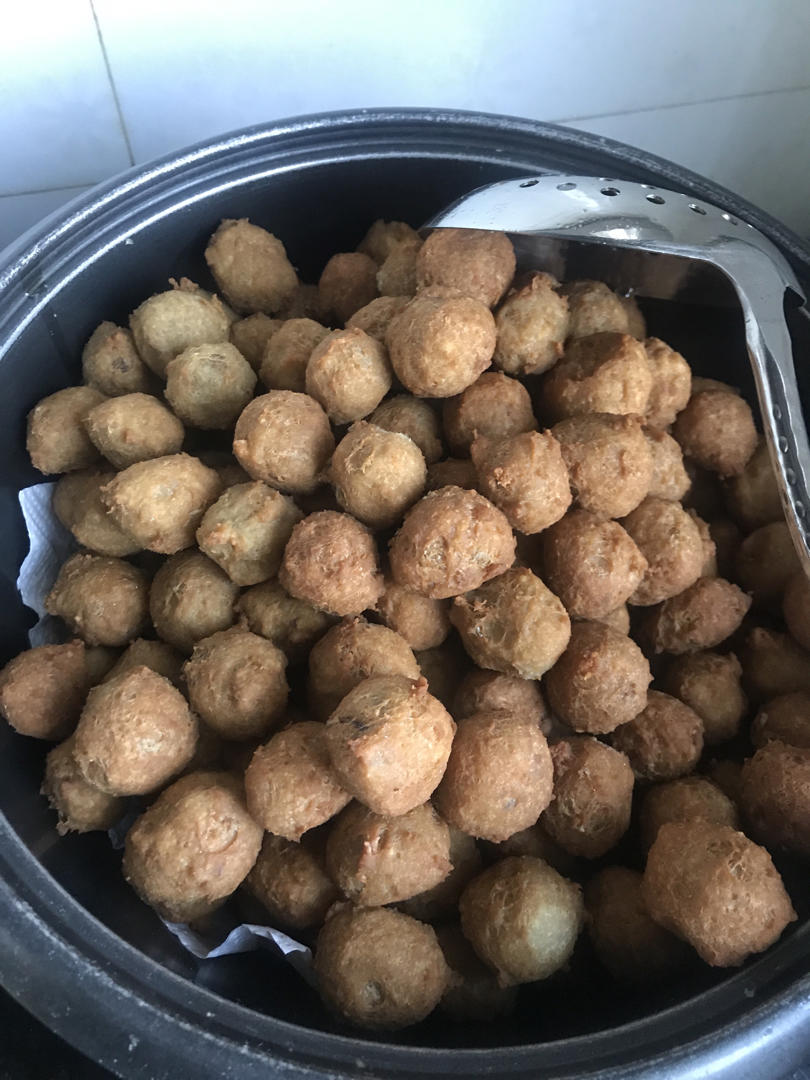 lucky甜做的炸猪肉丸子