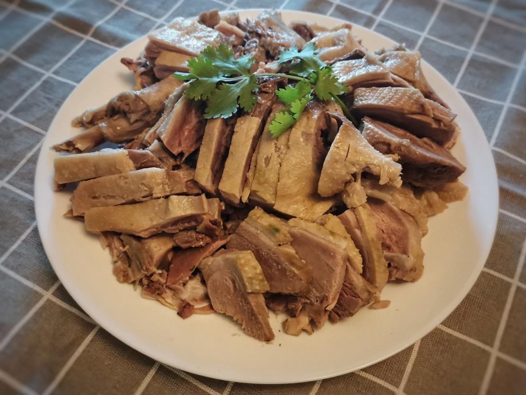 首次成功的盐水鸭腿