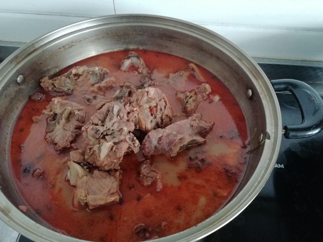 堂妈教你做红汤羊蝎子火锅