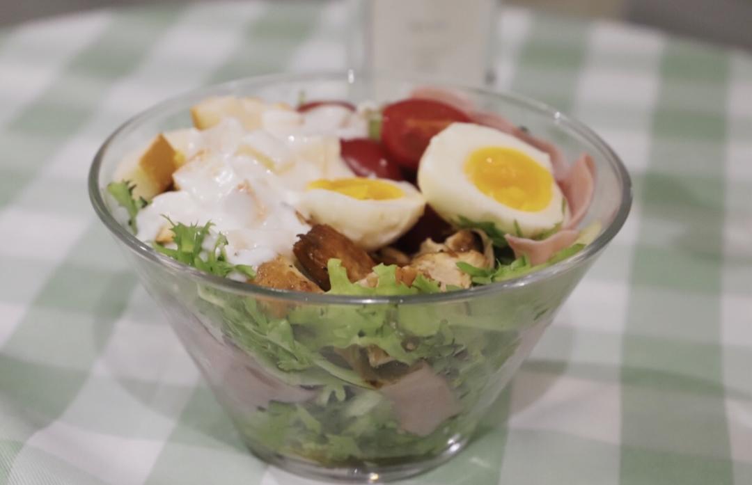 鸡胸肉蔬菜色拉