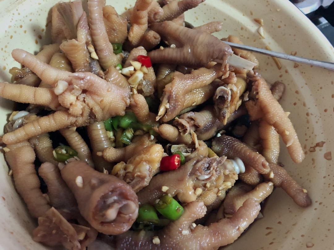 停不下来的秘制凉拌鸡爪