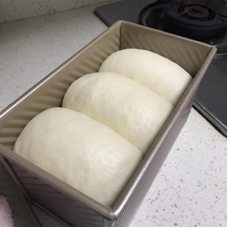 妃娟经典——100%冷藏中种醇奶吐司