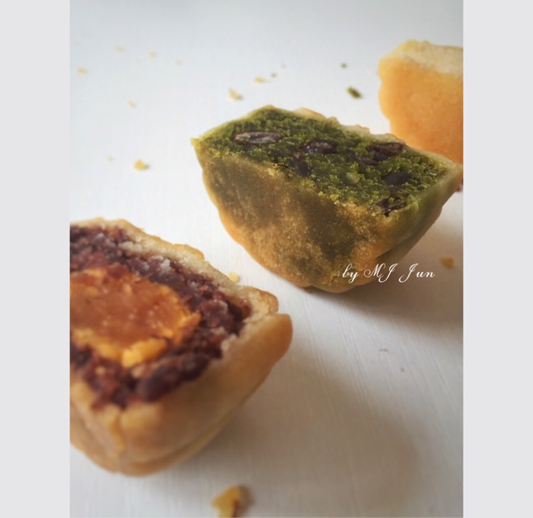 抹茶蜜豆月饼