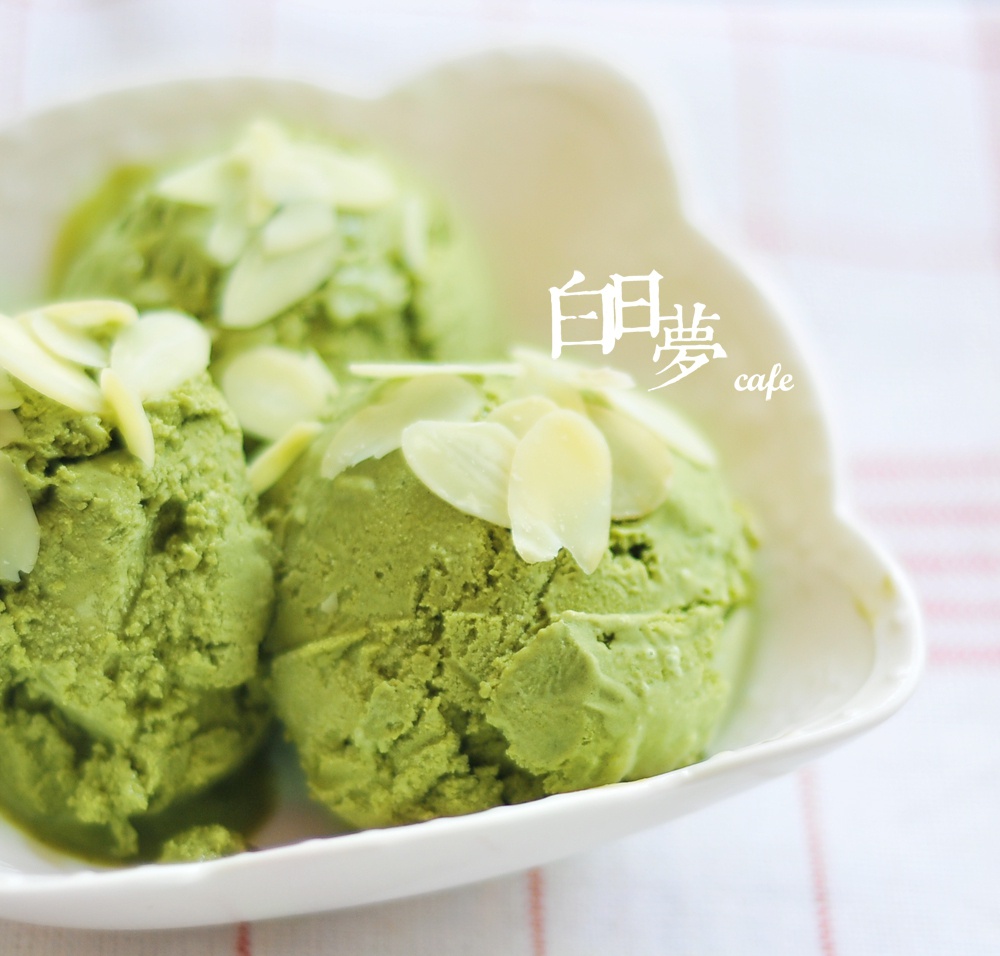 抹茶白巧冰淇淋