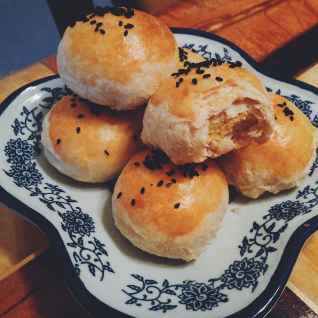 蛋黄酥：抹茶酥：（奶黄味）