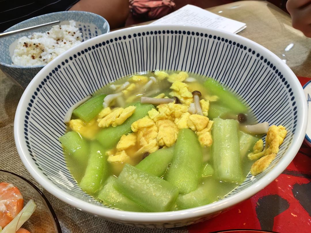 低脂低卡‼️鲜美快手汤‼️丝瓜菌菇汤‼️好吃不胖天