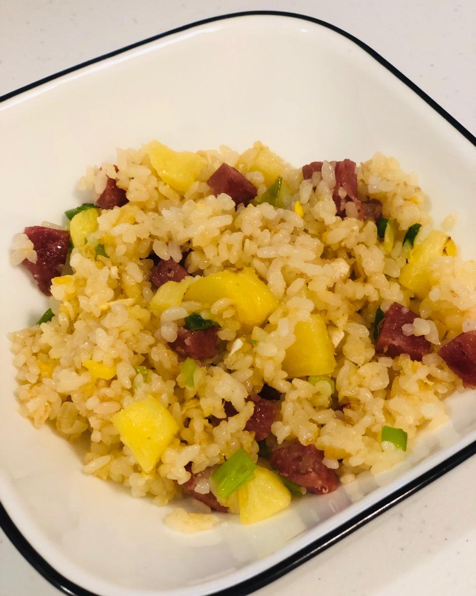 菠萝蛋炒饭