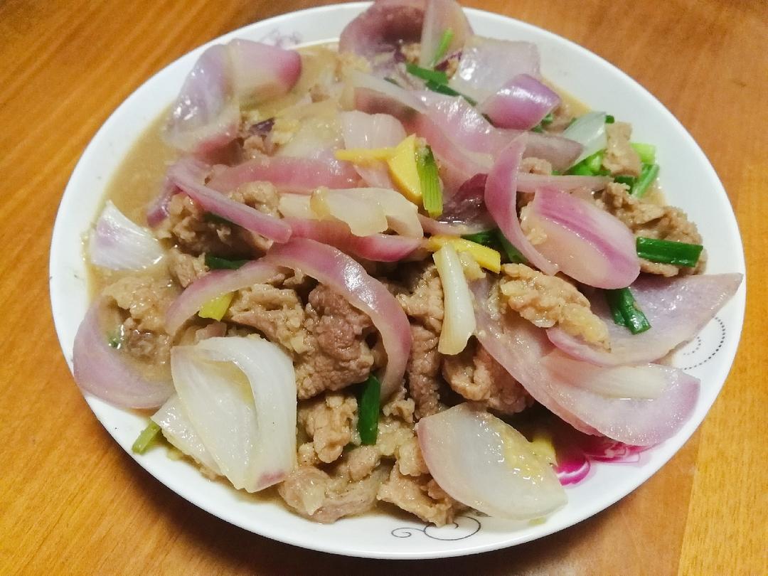 爽口多汁洋葱焖牛肉      （家庭版）的做法