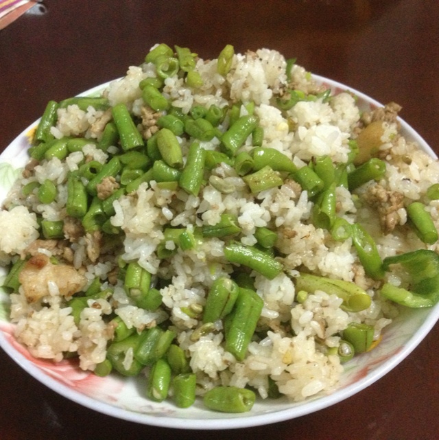 肉沫儿碎豆角炒饭