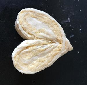 心型椰蓉面包的做法 步骤10